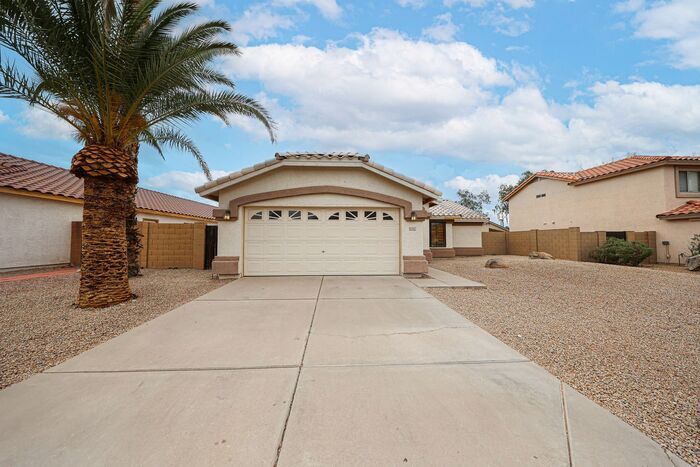 Welcome to this Charming 3 BEDROOM , 2 BAT... - Welcome to this Charming 3 BEDROOM , 2 BAT...