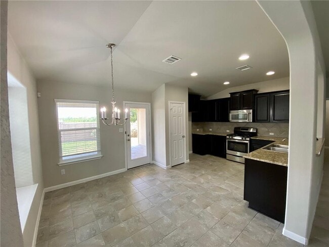 Building Photo - 120 Chickadee Cove