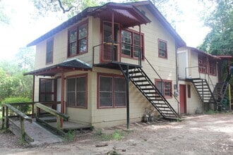 Building Photo - 702 N Harding St