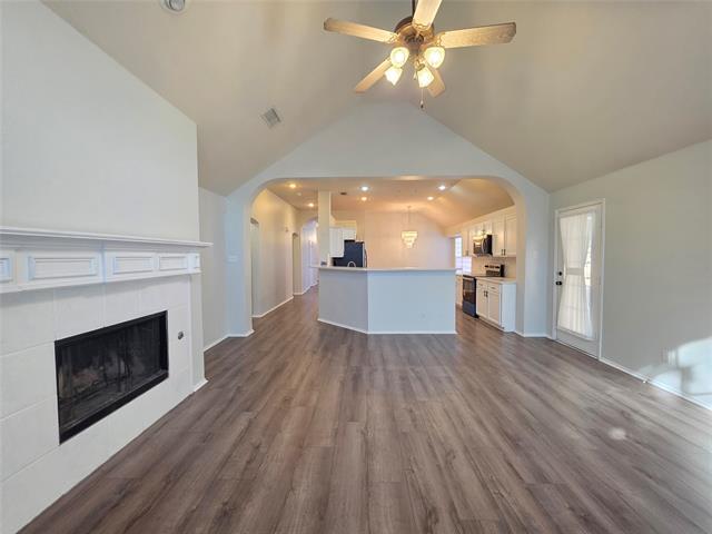 Foto del edificio - 3124 Nighthawk Ln