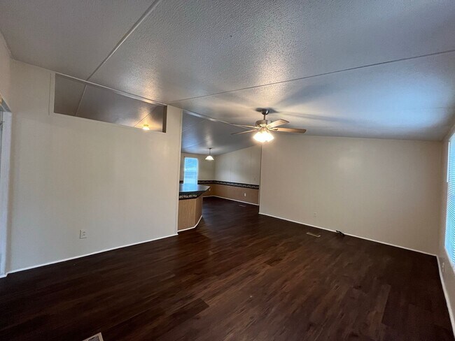Foto del edificio - Modular Home Located In Fort Mitchell!