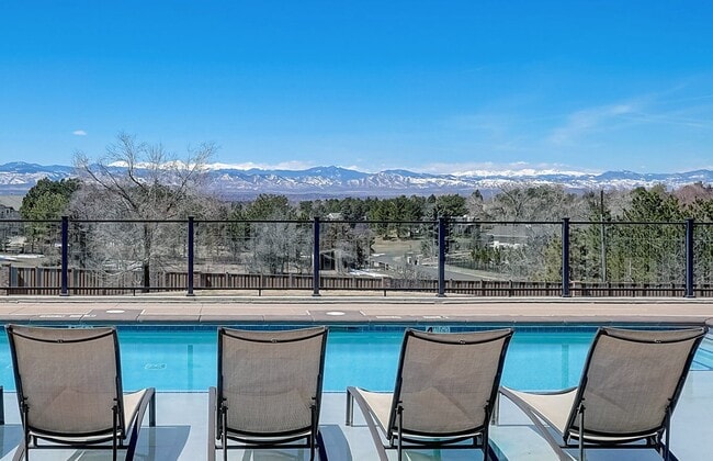 Building Photo - Monaco Row