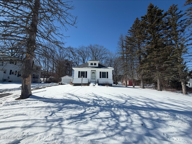 Building Photo - 5 Mockingbird Hill