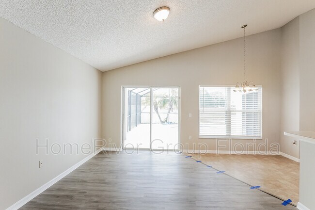 Building Photo - 5120 Violet Ln