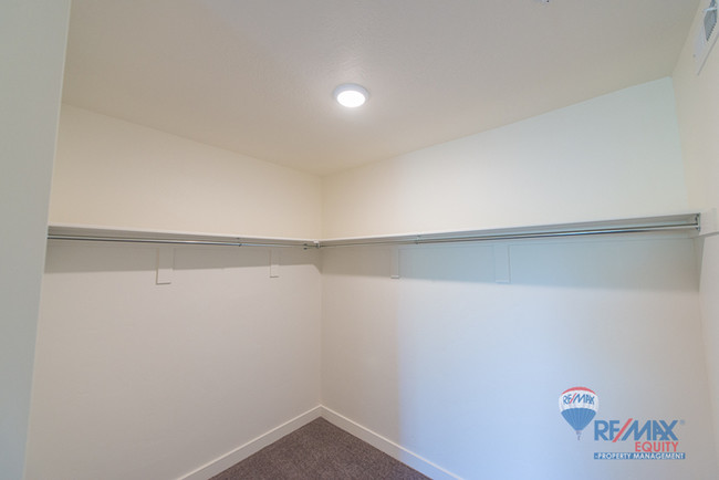 Building Photo - New 3 bed 2 bath Condo Heber Valley