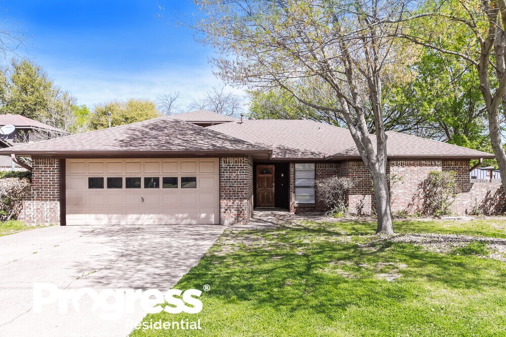 24 Cole Cir, Krum, TX 76249 House for Rent in Krum, TX