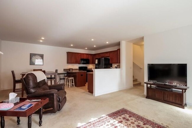 Foto del edificio - 3370 Endsleigh Ln