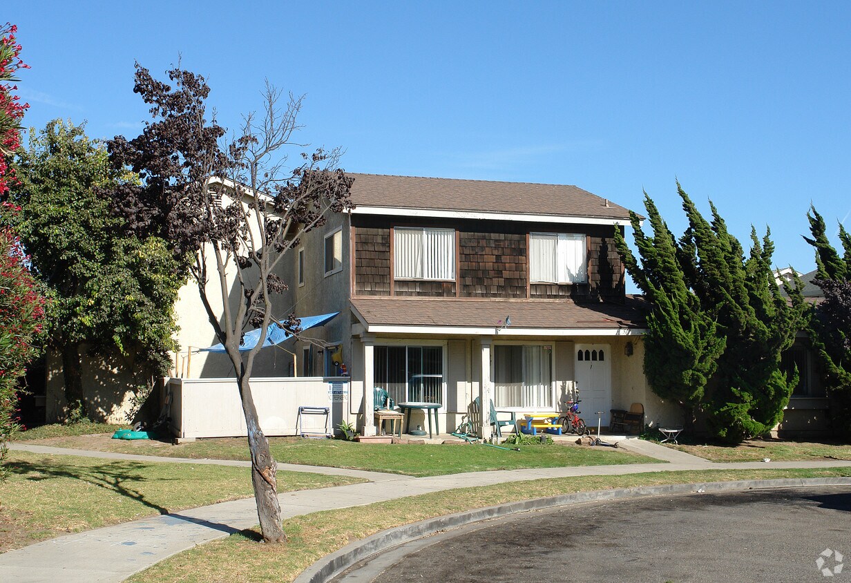 Primary Photo - 510 L Ct