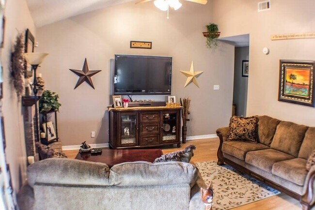 Foto del edificio - 507 Woodland Park Cir