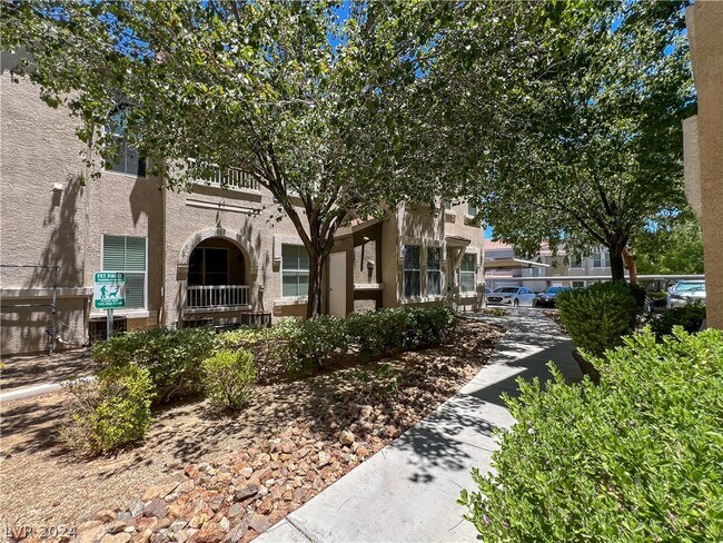 Foto del edificio - 9975 Peace Way