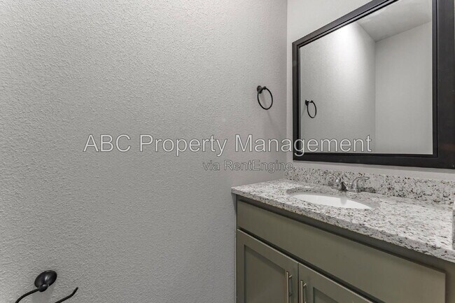 Foto del edificio - 3207 SW Hillstone Ave