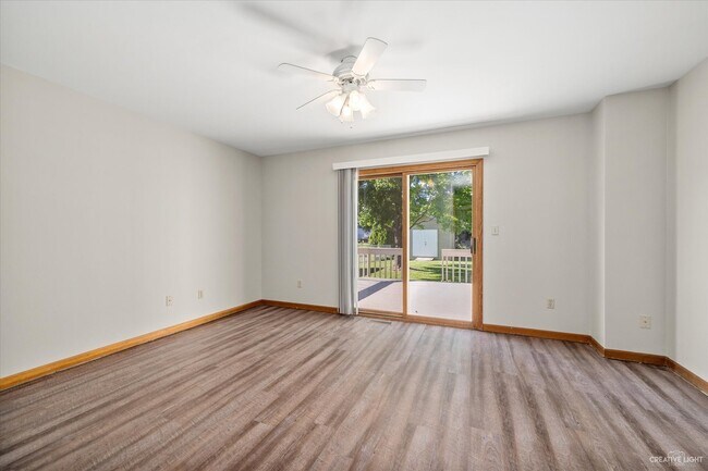 Foto del edificio - 411 E Elm St