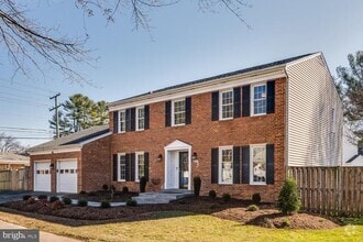 Building Photo - 6421 Linway Terrace