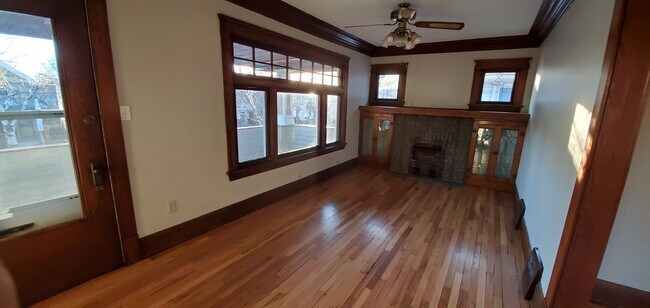 Sala de estar - 11304 Florian Ave