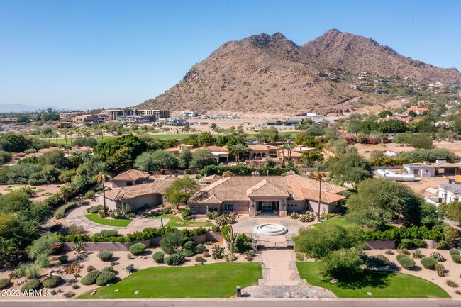 Foto del edificio - 5102 N Wilkinson Rd
