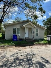 Building Photo - 802 Garrett Ave