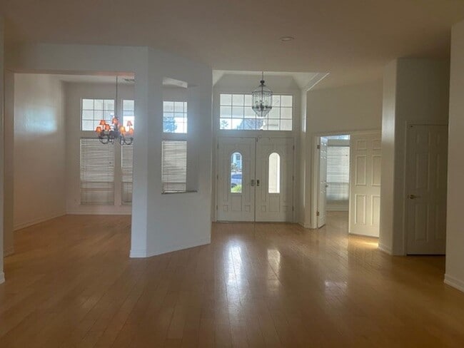 Building Photo - 2112 Classen St