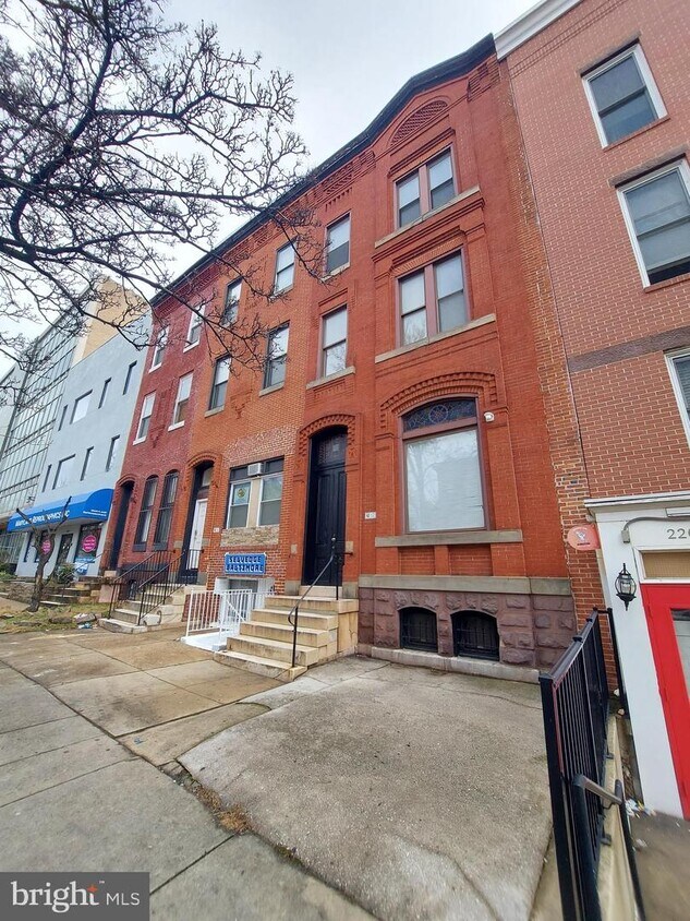 Primary Photo - 2211 N Charles St