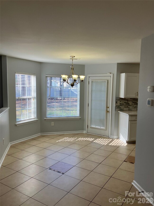 Foto del edificio - 19113 Kanawha Dr