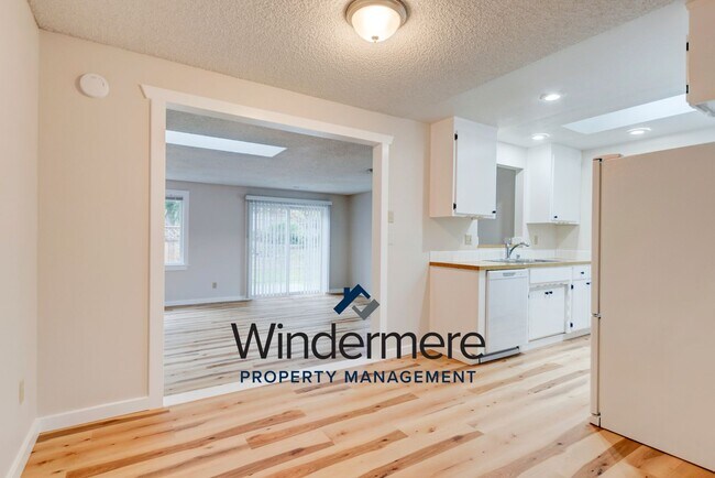 Foto del edificio - Updated 3 bed 2 bath Rambler