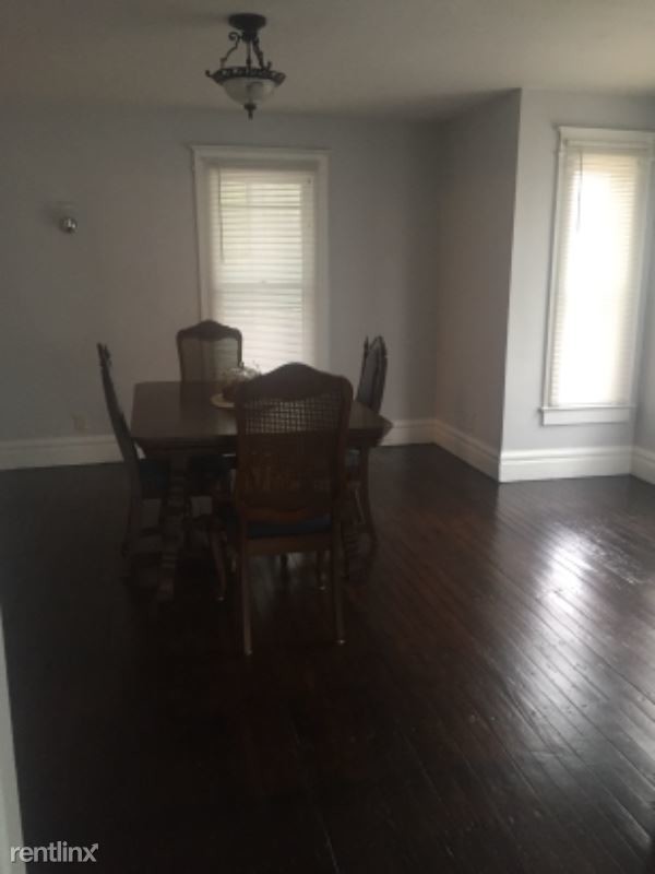 Building Photo - 4 br, 1.5 bath House - 201 W Elm St