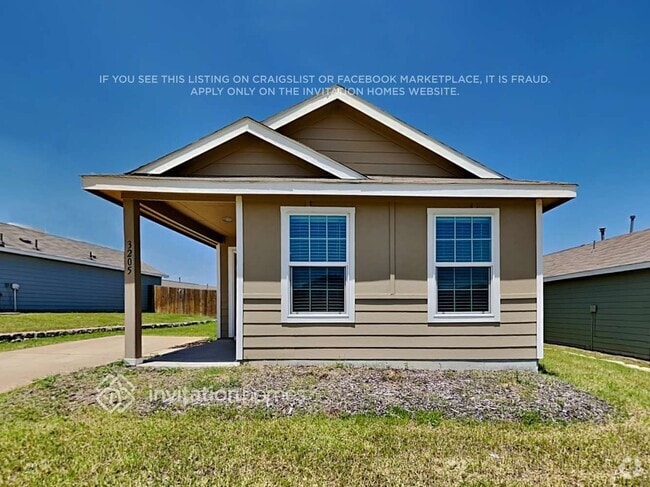 Building Photo - 3205 Crestone Dr