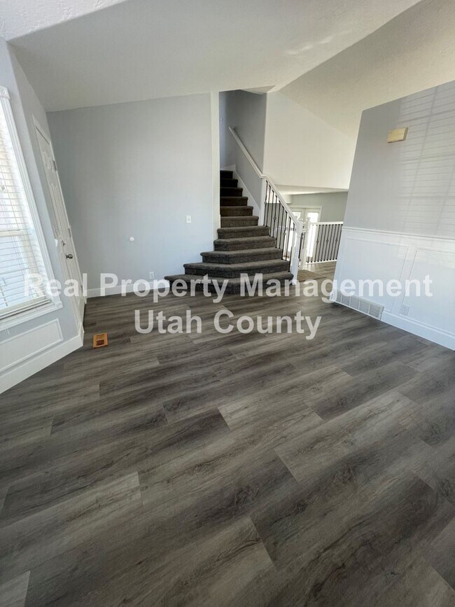 Foto del edificio - Newly updated home in Lehi