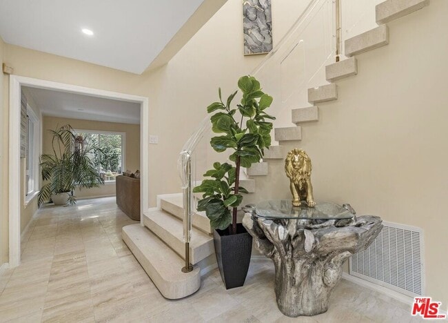 Foto del edificio - 9213 Warbler Way