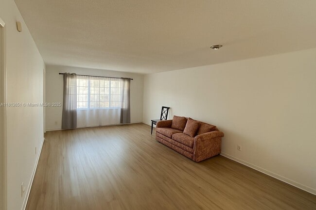 Foto del edificio - 410 SE 2nd St