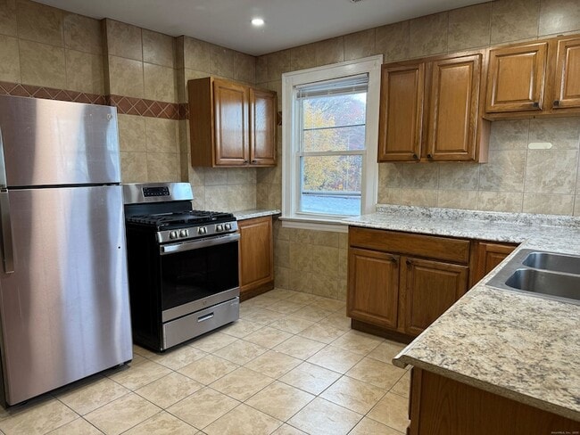 Building Photo - 1503 State St