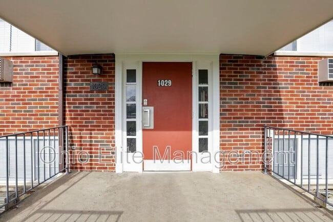 Foto del edificio - 1029 Binns Blvd