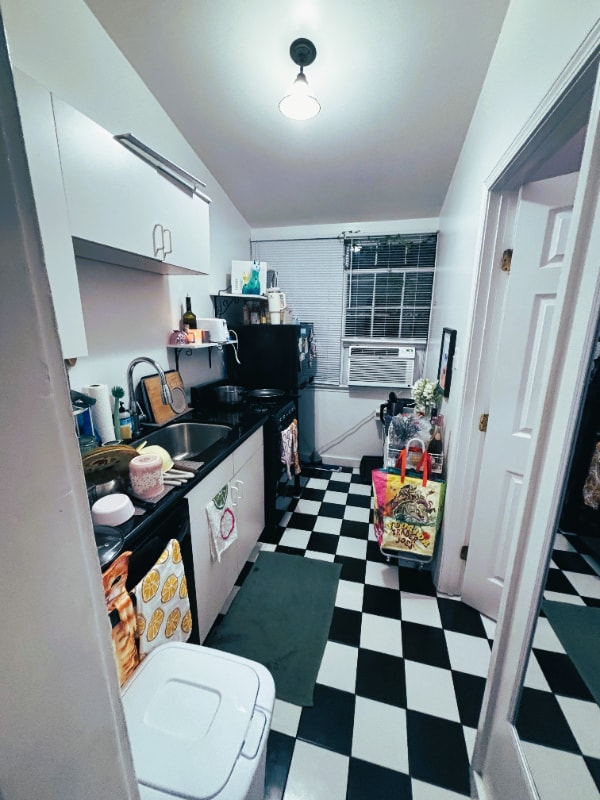 Building Photo - 7114 Freret St