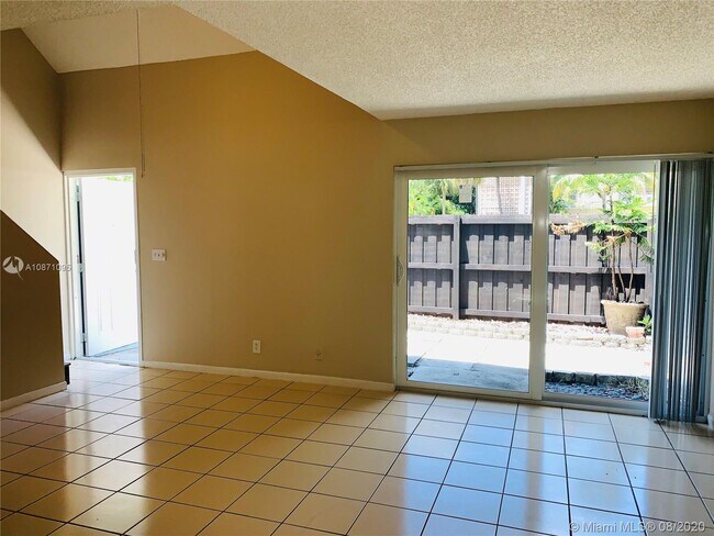 Building Photo - 600 N Rio Vista Blvd