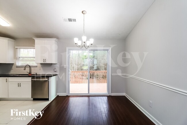 Foto del edificio - 405 Sheringham Ct