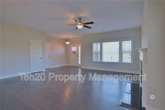 Foto del edificio - 128 Lee Rd