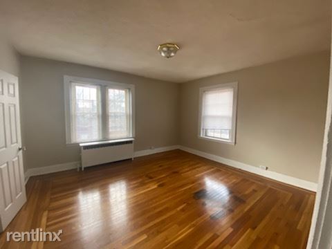 Foto del edificio - 3 br, 1 bath Apartment - 835 Elm St C1