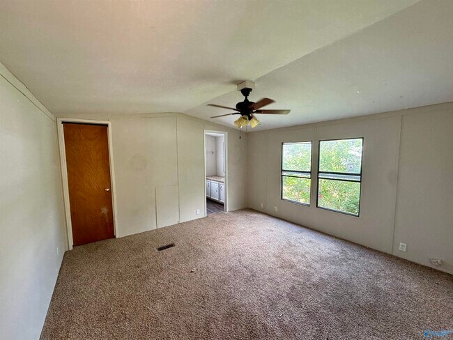 Foto del edificio - 15975 Witty Mill Rd