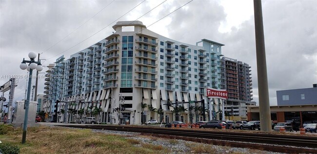 Foto del edificio - 140 S Dixie Hwy