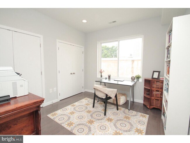 Foto del edificio - 1129 S 20th St