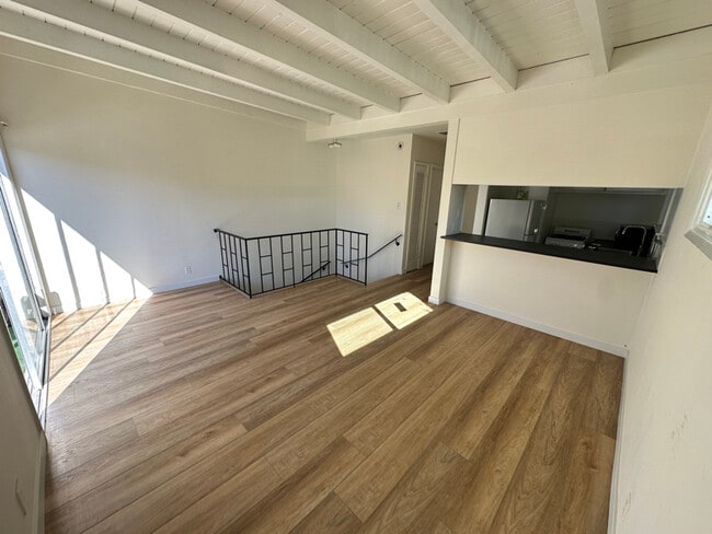 Building Photo - 1544 S Beverly Glen Blvd