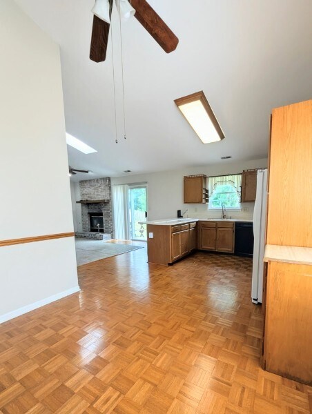 Foto del edificio - 278 Longfellow Ln