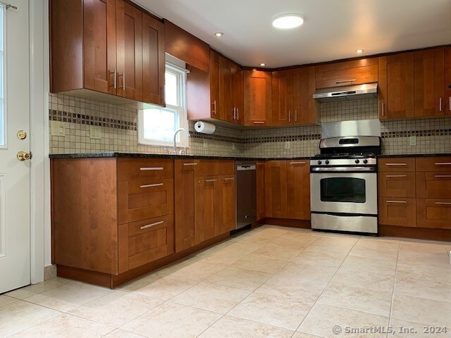 Foto del edificio - 312 W Cedar St