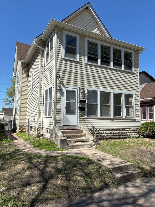 Foto del edificio - 1416 Grand St NE