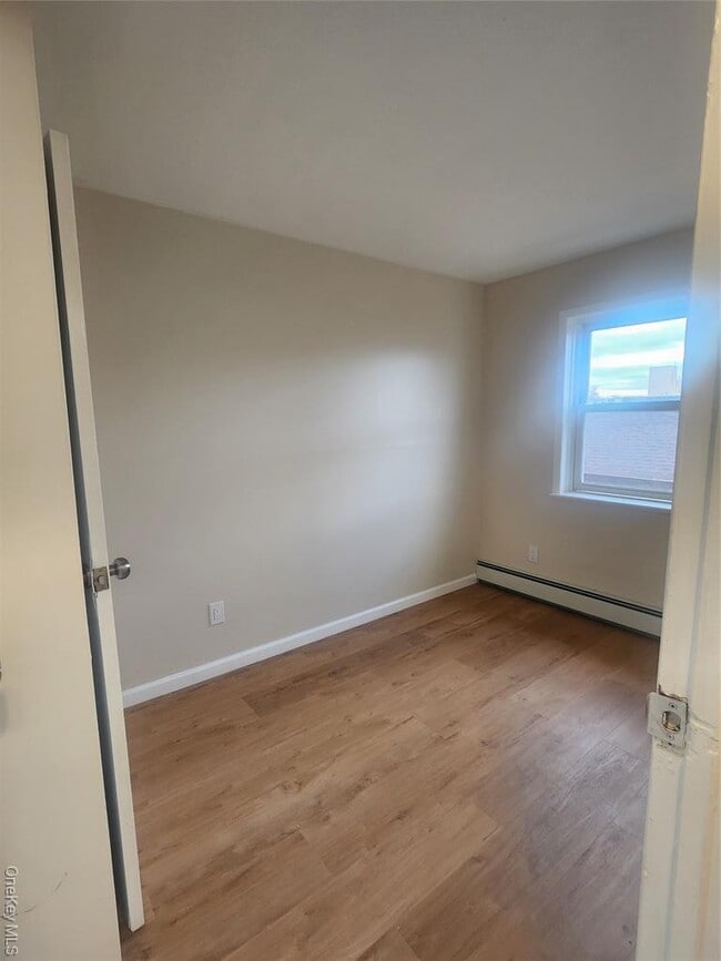 Foto del edificio - 101-27 92nd St