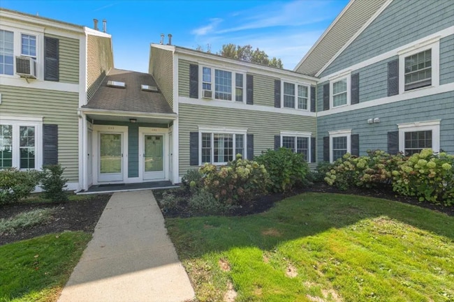 Foto del edificio - 504 Springbrook Cir