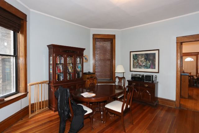 Foto del edificio - 1326 N Claremont Ave