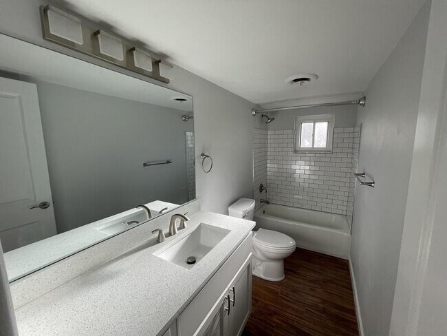 Foto del edificio - 3457 Evergreen Rd