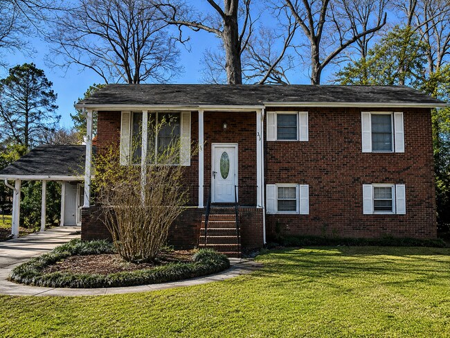 Building Photo - 313 Sparta St