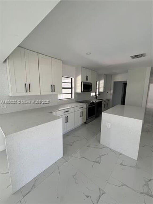 Building Photo - 11755 SW 37th St