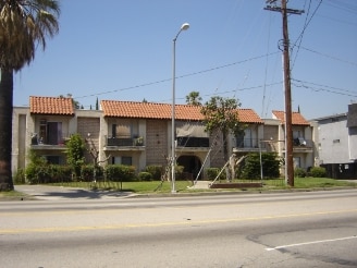Primary Photo - La Palma Apartments